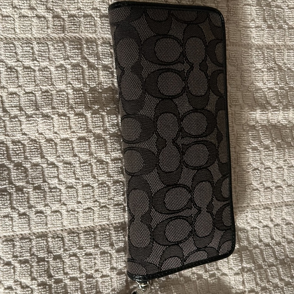 Coach zipper wallet - Picture 6 of 12